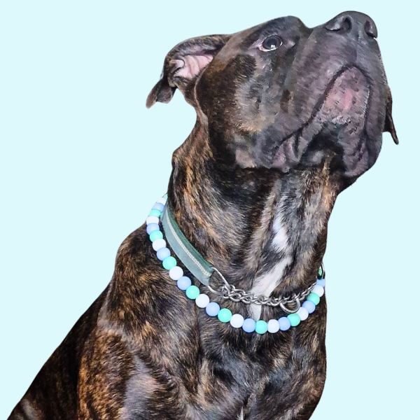 Dog beaded necklace